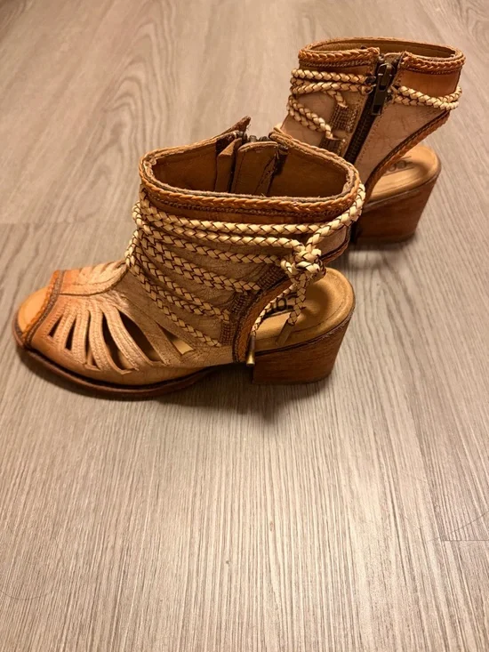 NWOB Corral Jessica Tall Top Leather Sandals - Tan - Size 7 - Picture 6 of 11